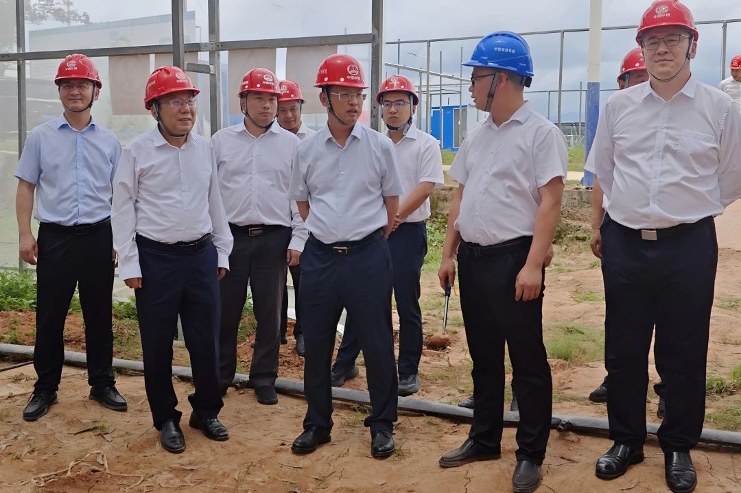 1752546526568315.jpg 鐵(廣州)投資發(fā)展有限公司總經(jīng)理王江卡一行到東源縣全域土地綜合整治一期EPC總承包項(xiàng)目調(diào)研指導(dǎo)工作.jpg